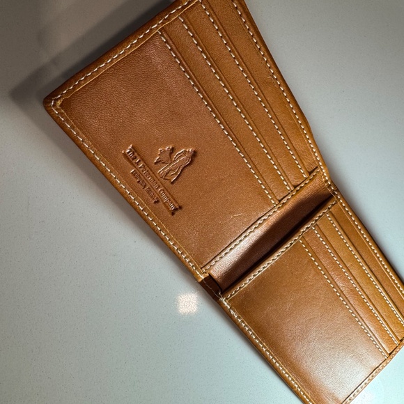 J. Peterman Baseball Glove Wallet - Tan and Pre-owned - Picture 9 of 9